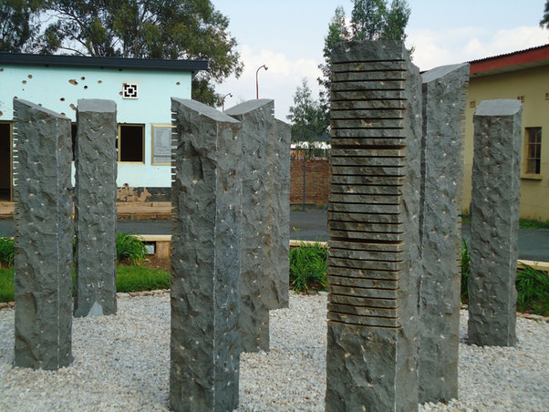 camp_kigali_belgian_monument-0ae68